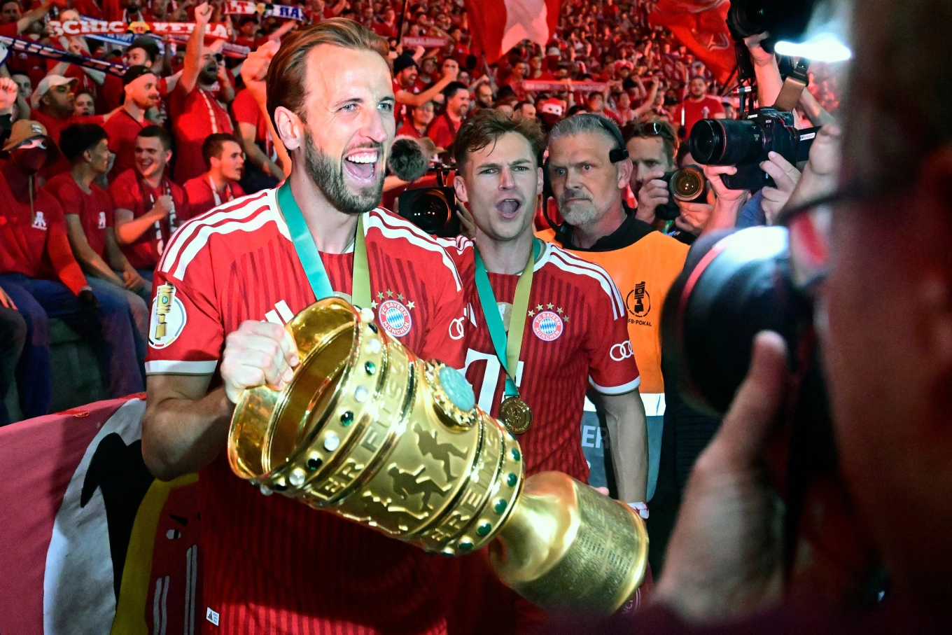 Cuộc đua Quả bóng Vàng 2026: Yamal tăng tốc, số 1 quá vượt trội 5 harry kane 1293 1779868544