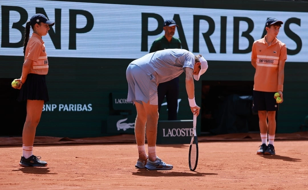 Sinner thua đau ở vòng hai Roland Garros - Báo VnExpress Thể thao