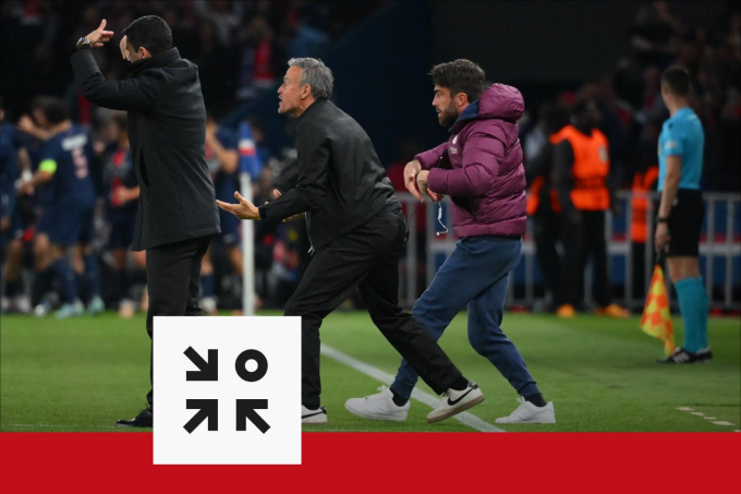 Luis Enrique và Mikel Arteta ở khu vực chỉ đạo trong trận lượt về bán kết Champions League 2024-2025 tại sân Parc des Princes. Ảnh: L’Équipe Luis Enrique và Mikel Arteta chỉ đạo trận lượt về bán kết Champions League 2024-2025 tại Parc des Princes
