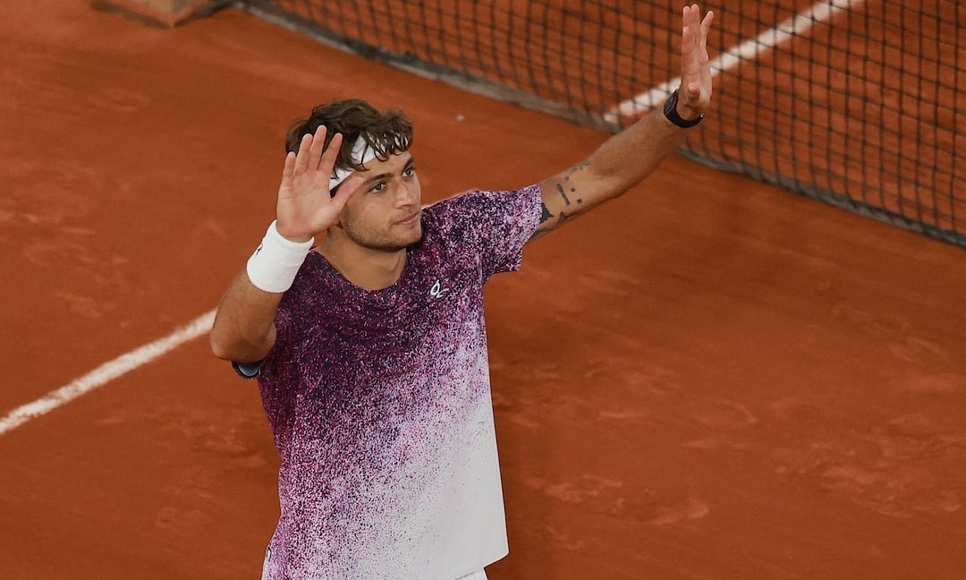 Cobolli nuôi mộng vô địch Roland Garros nhờ phòng tắm của Nadal