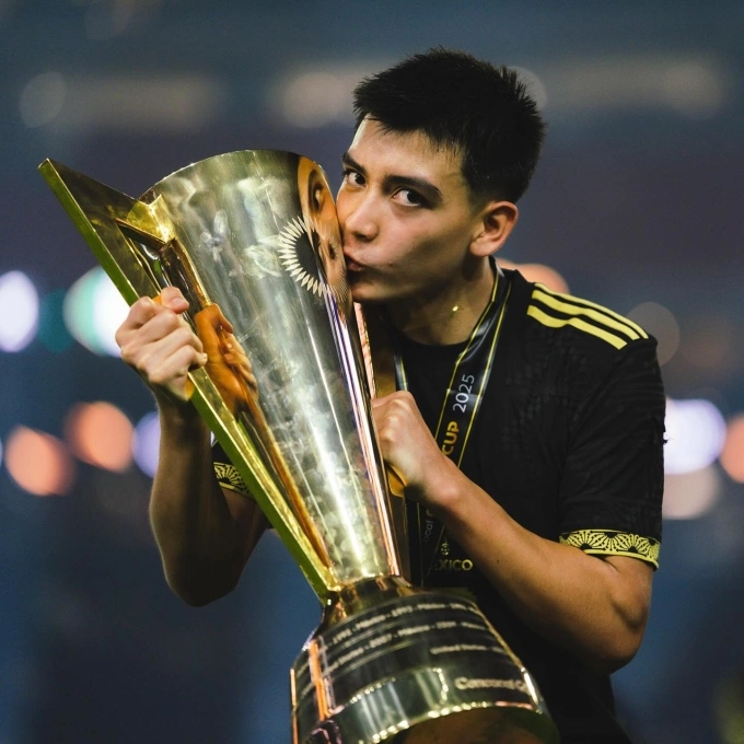Gilberto Mora mừng chức vô địch CONCACAF Gold Cup 2025. Gilberto Mora mừng chức vô địch CONCACAF Gold Cup