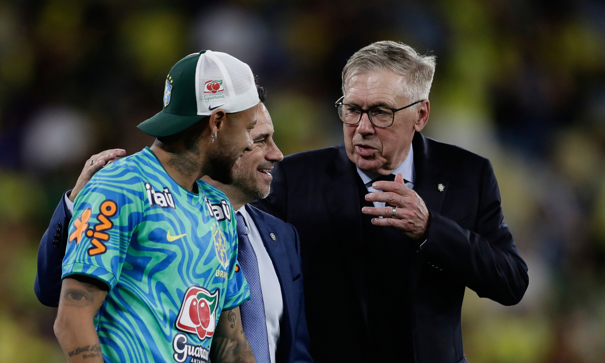 Elber: 'Neymar chỉ là cỗ máy marketing'