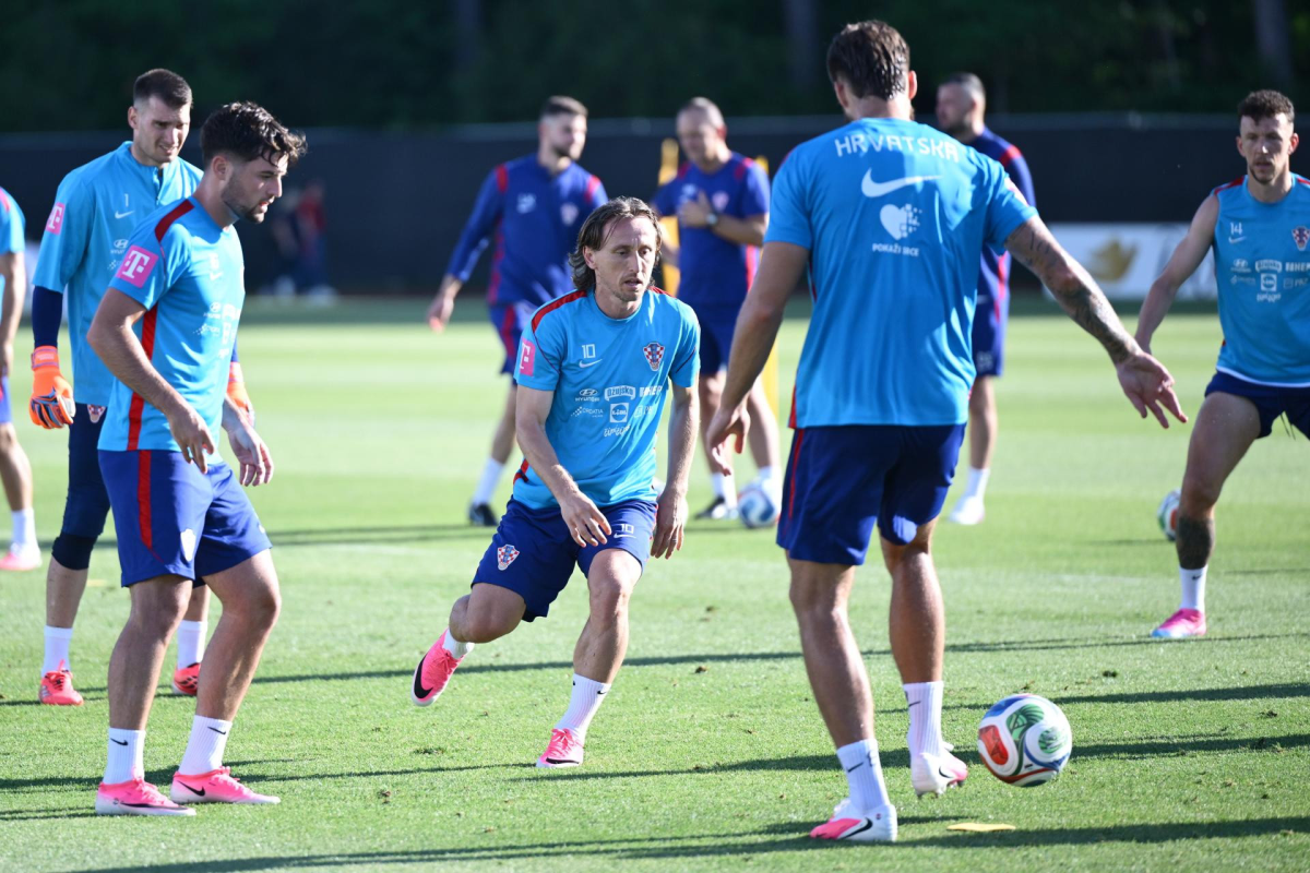 Sét đe dọa các buổi tập của Croatia tại World Cup 2026