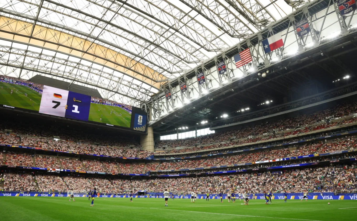 Màn hình lớn hiển thị tỷ số trận Đức gặp Curacao ở vòng bảng World Cup 2026 tại sân NRG, Houston, Mỹ ngày 14/6/2026. Ảnh: Reuters