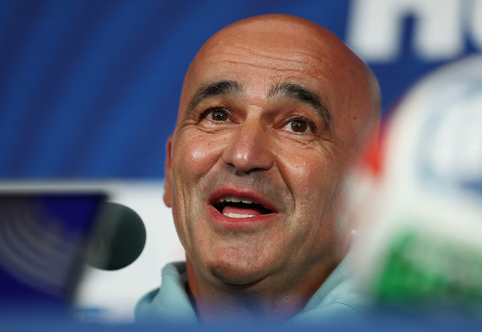 HLV Roberto Martinez trong buổi họp báo tại sân Houston, Houston, Texas, Mỹ ngày 16/6/2027. Ảnh: Reuters