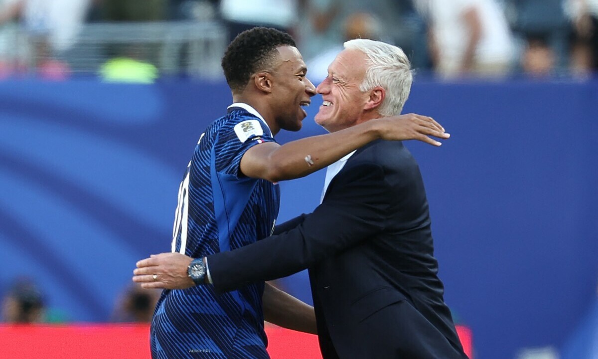 Deschamps hails 'extraordinary' Mbappe as France win on World Cup bow