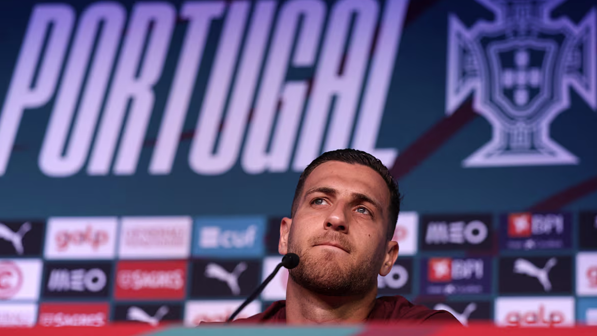 Dalot: 'Áp lực càng lớn, Ronaldo càng nguy hiểm'