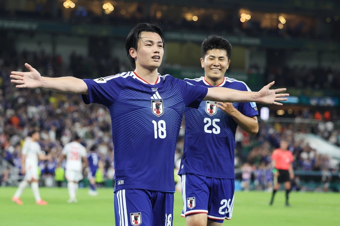 Ayase Ueda mừng bàn nâng tỷ số lên 4-0 cho Nhật Bản trong trận thắng Tunisia ở lượt hai bảng F World Cup 2026 trên sân Monterrey, Mexico ngày 20/6. Ảnh: AP