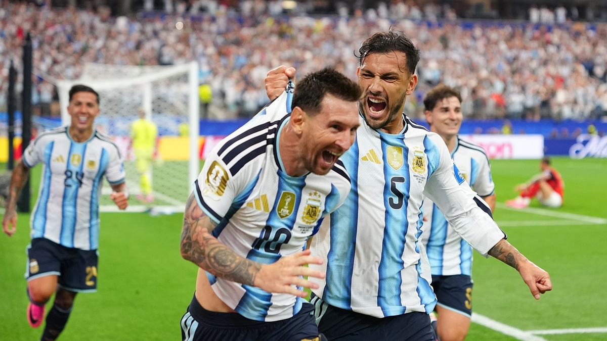 Messi: 'Mọi thứ thật ngoạn mục'