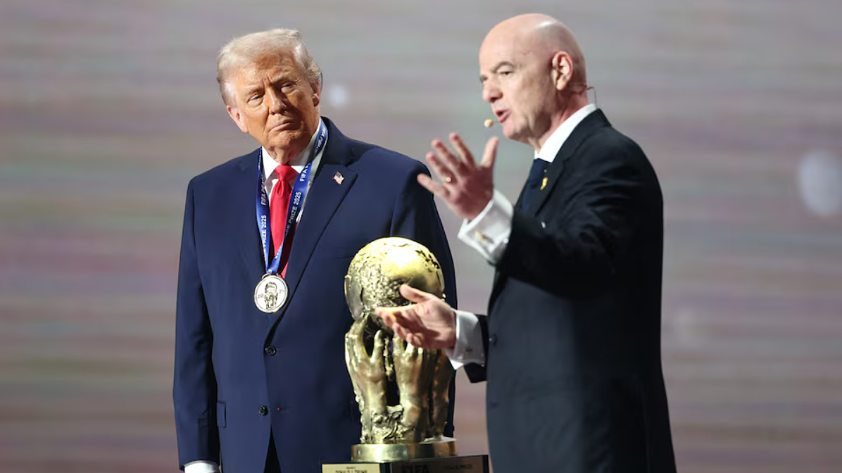 Ông Trump trao Cup cho đội vô địch World Cup 2026