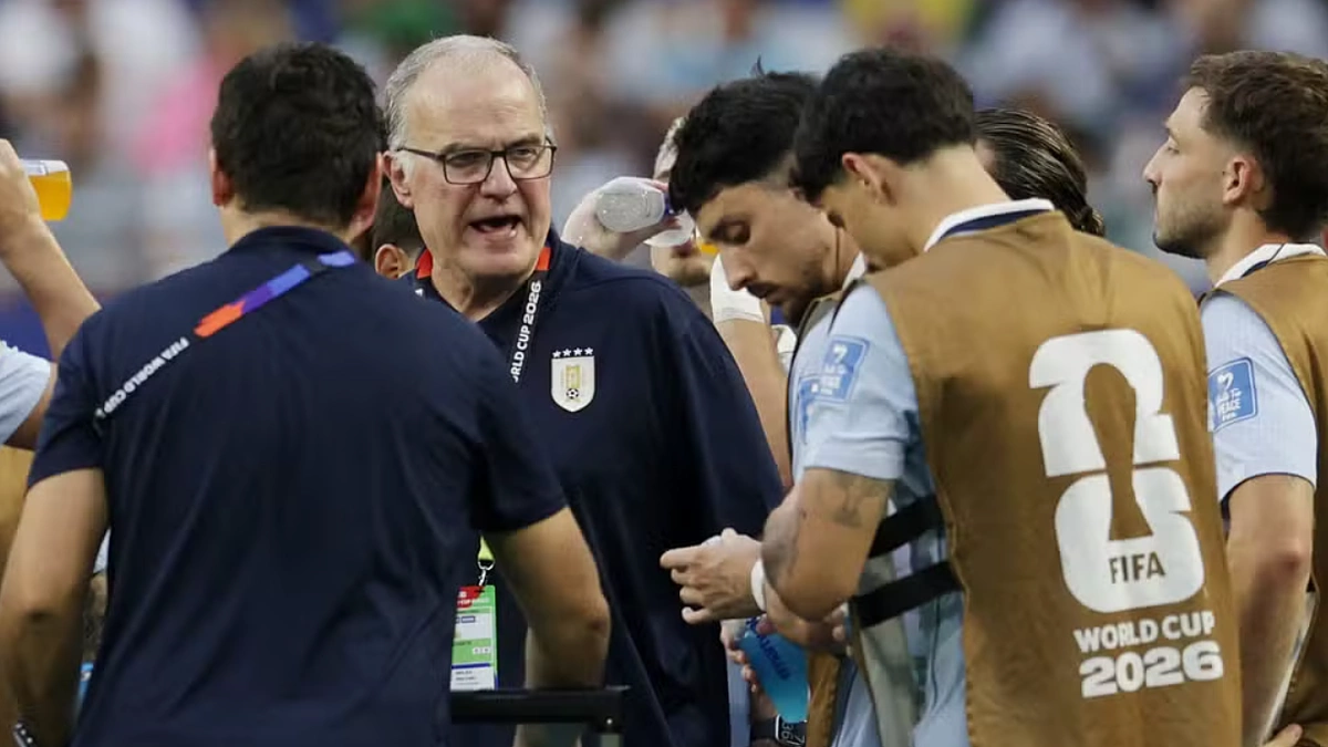 Nội bộ Uruguay lục đục trước trận quyết đấu Tây Ban Nha