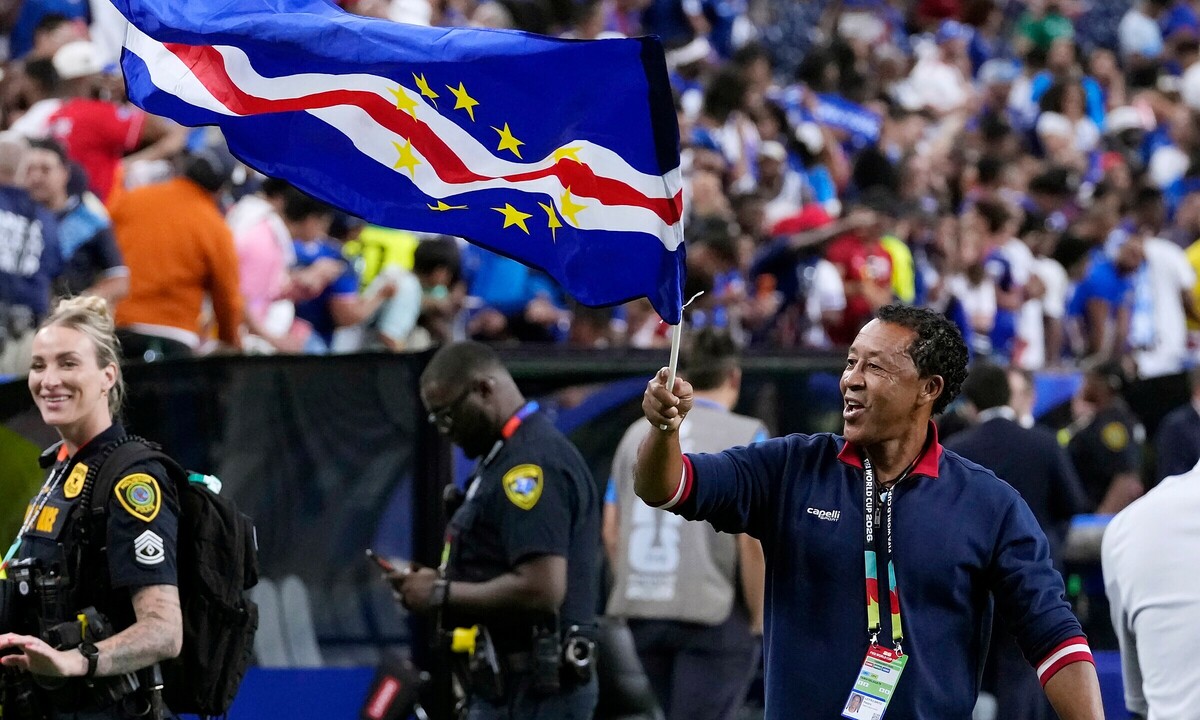 HLV Cape Verde: 'Đội nhỏ vẫn có thể làm nên chuyện ở World Cup'