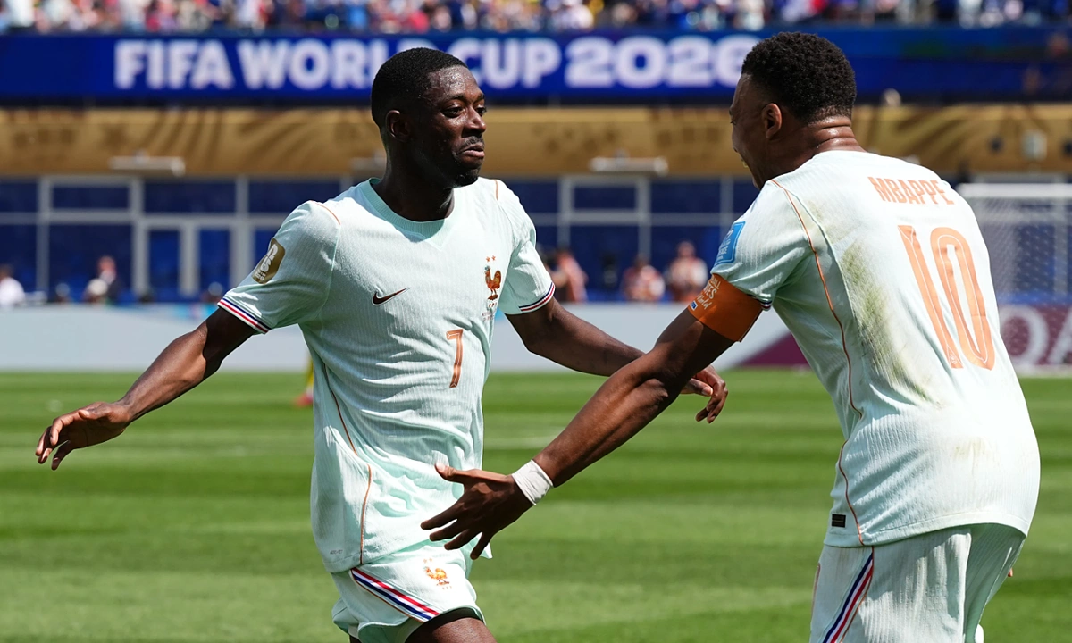 Dembele không hài lòng dù lập hat-trick trước Na Uy