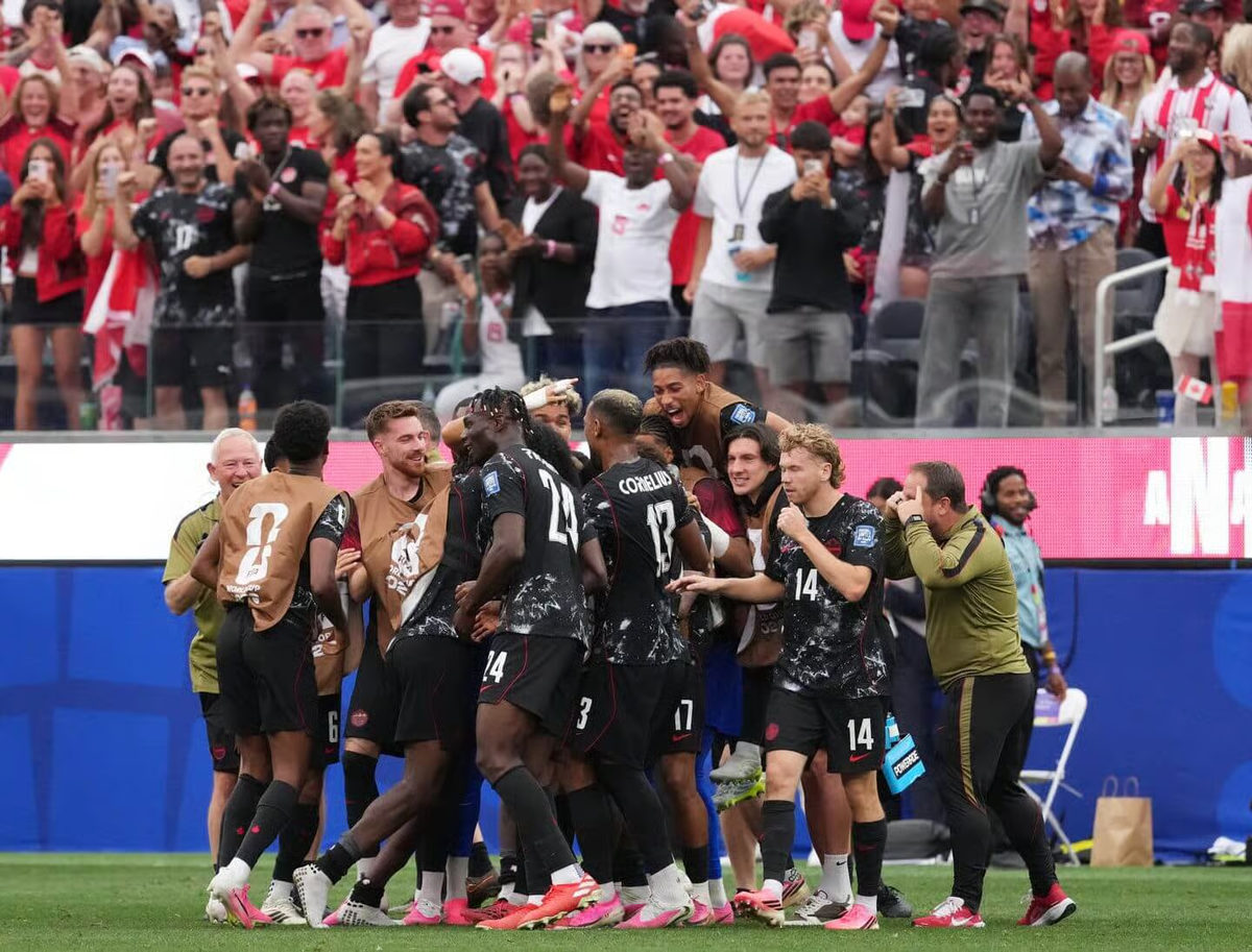 Canada lần đầu thắng trận knock-out World Cup