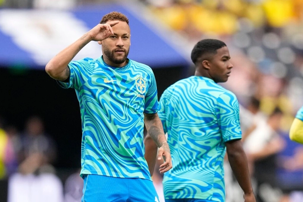 Neymar vẫy chào khán giả trước trận Brazil thắng Nhật Bản 2-1 ở vòng 1/16 World Cup 2026 trên sân Houston, Mỹ ngày 29/6/2026. Ảnh: AP