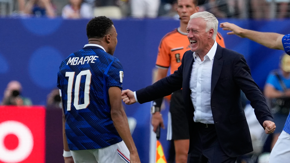 Neville: 'Pháp ở đẳng cấp khác phần còn lại của World Cup'