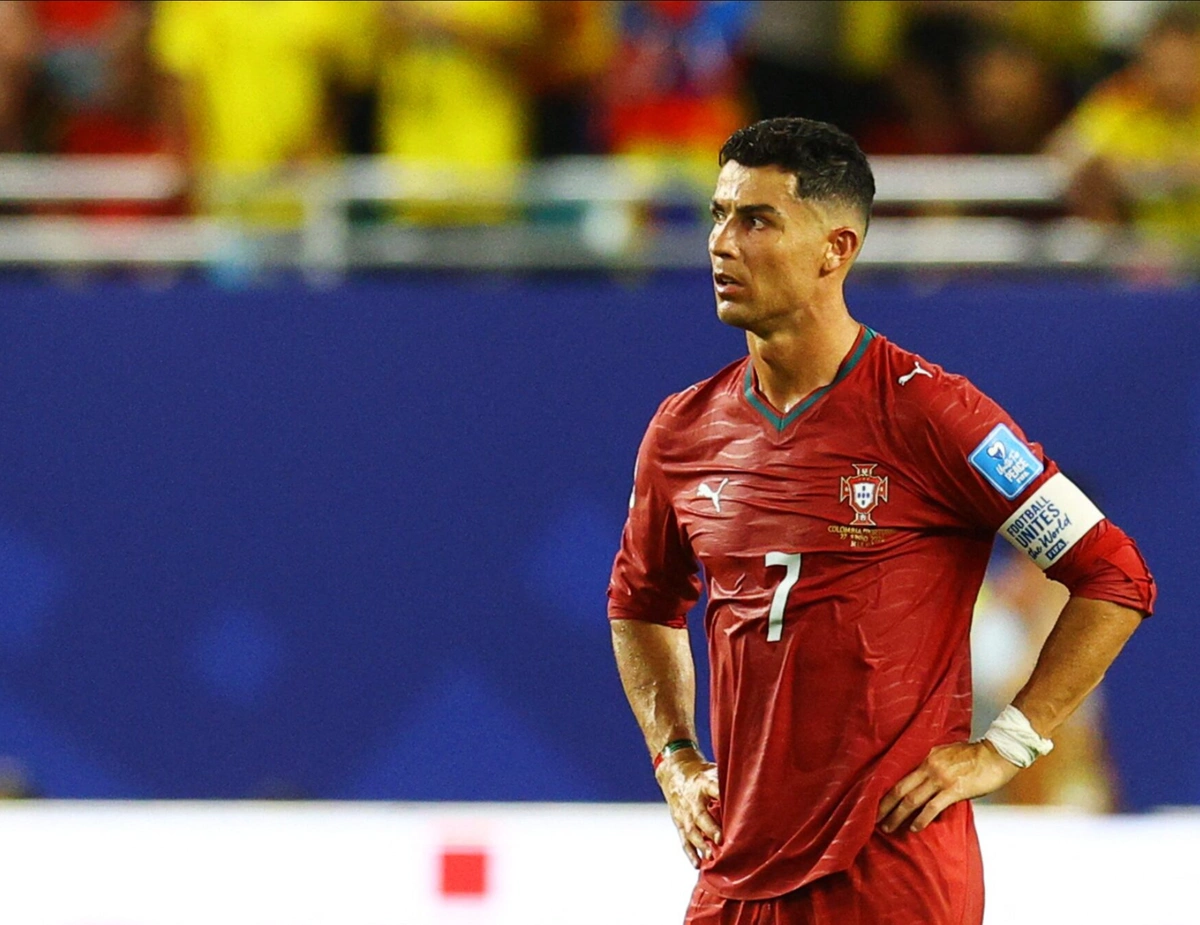 Nani: 'Các đồng đội cần chạy thay phần Ronaldo'