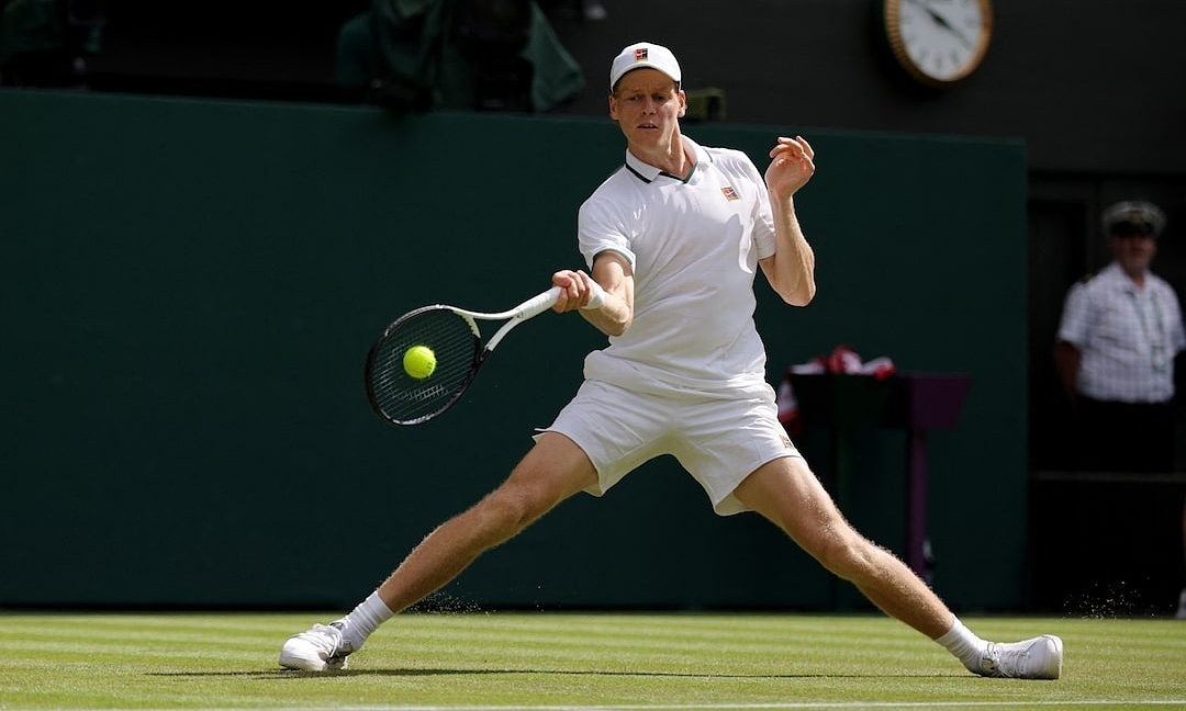 Sinner lập kỷ lục tại vòng hai Wimbledon