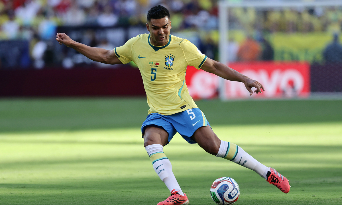 Tổng thống Brazil cảm ơn Ancelotti vì không thay Casemiro