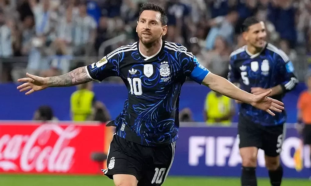 Scaloni: 'Argentina không quá phụ thuộc vào Messi'