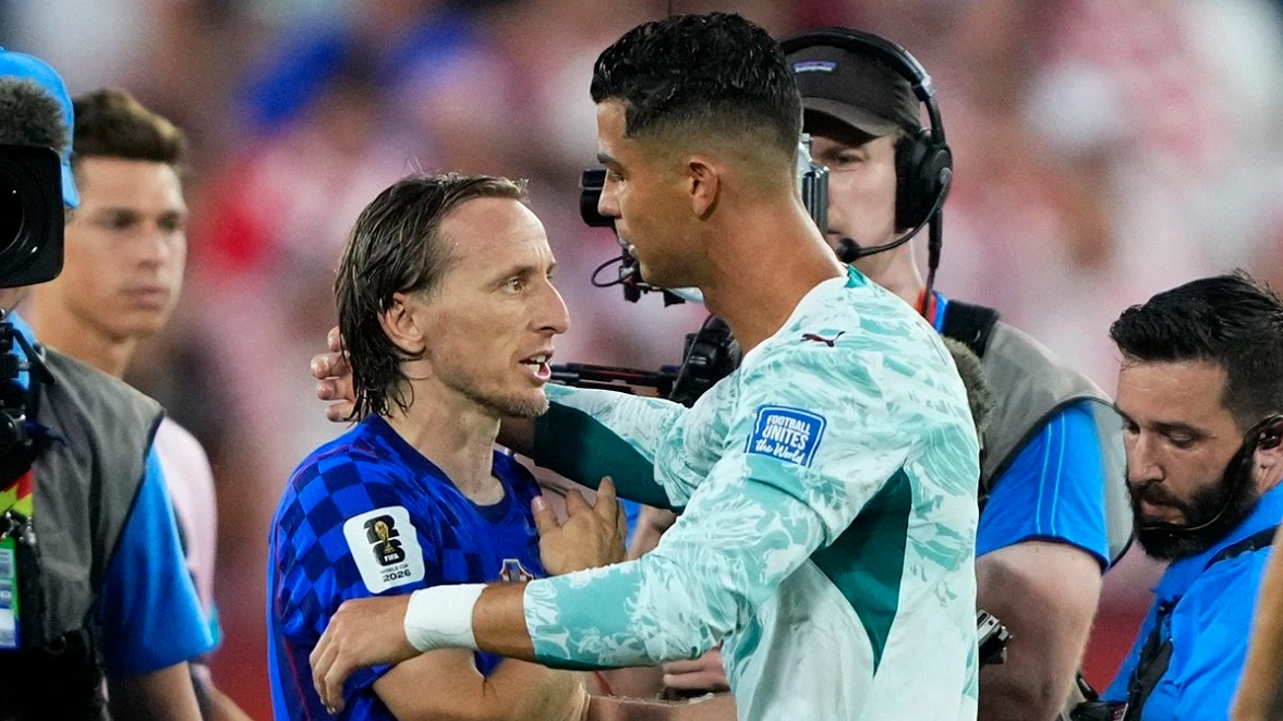 Modric: 'VAR được áp dụng tùy theo tầm vóc của từng đội'