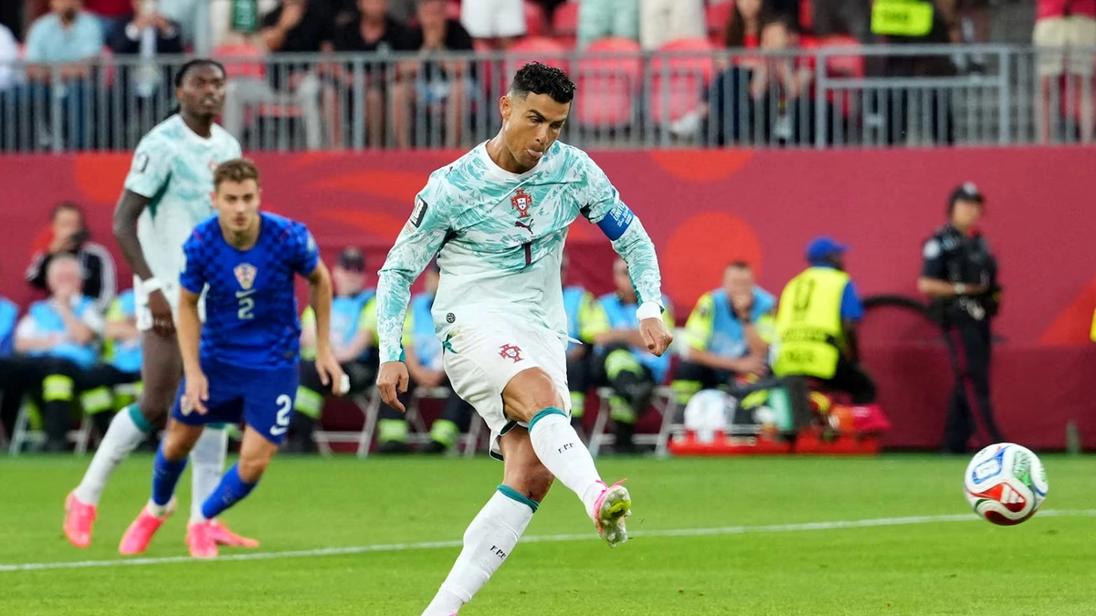 HLV Bồ Đào Nha: 'Không ai đủ bản lĩnh đá 11m như Ronaldo'
