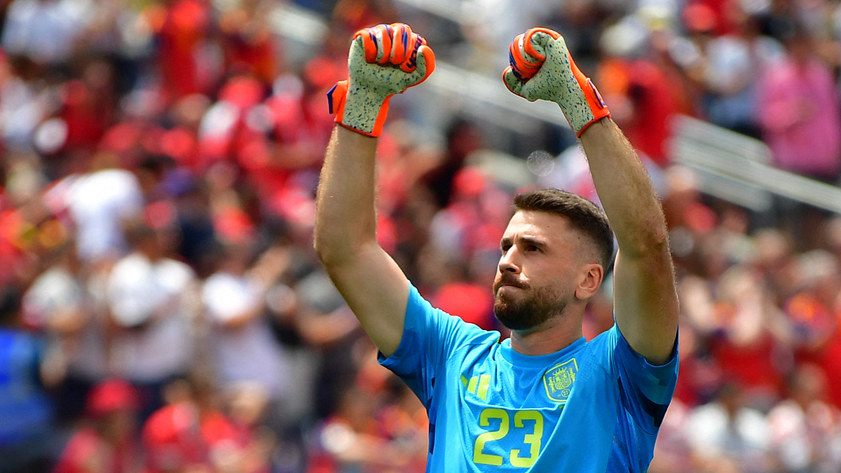 Thủ môn Tây Ban Nha phá kỷ lục giữ sạch lưới ở World Cup