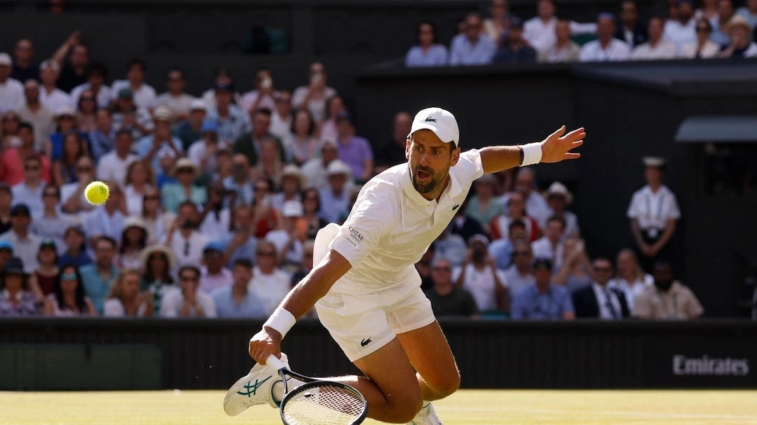 Djokovic cân bằng kỷ lục của Federer ở Wimbledon