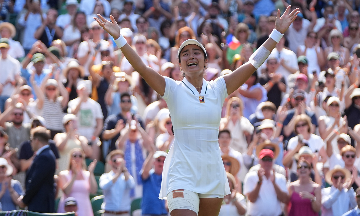 HC vàng SEA Games hạ ĐKVĐ Wimbledon