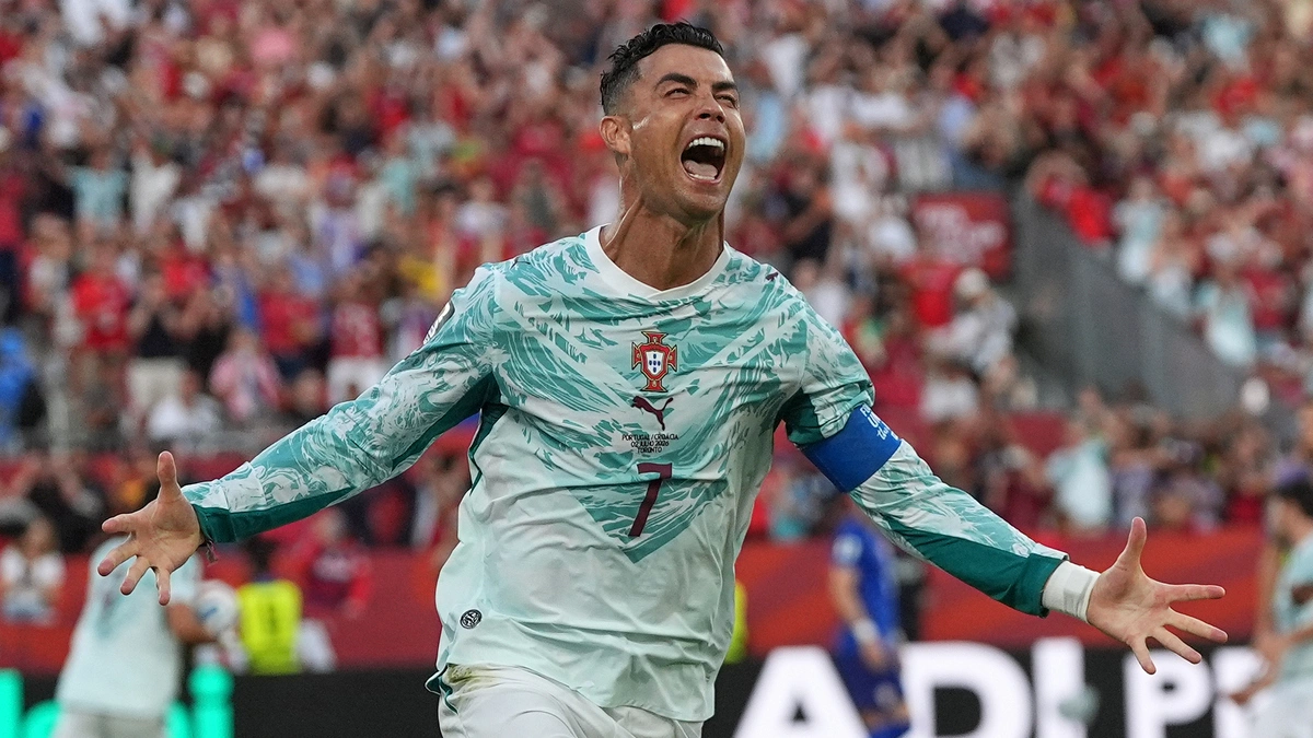 HLV Bồ Đào Nha chỉ ra điểm chung giữa Ronaldo và Yamal