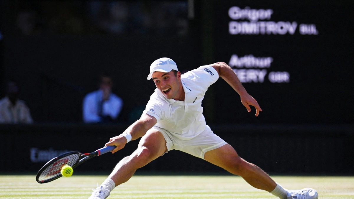 Con trai ông chủ CLB Pháp vào tứ kết Wimbledon 2026
