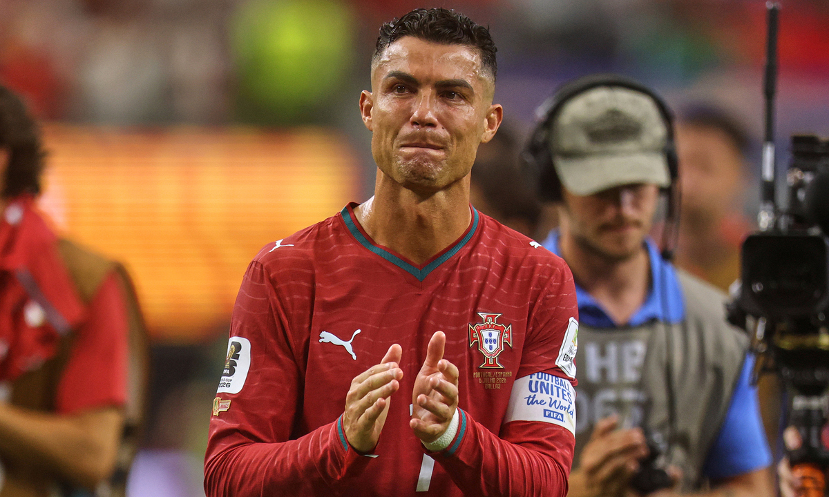 Ronaldo im tiếng, Bồ Đào Nha bị Tây Ban Nha loại ở World Cup