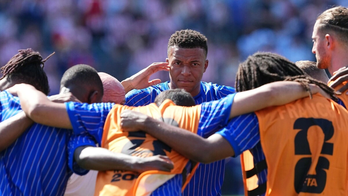 Pháp - Morocco: Mbappe, Dembele đá chính