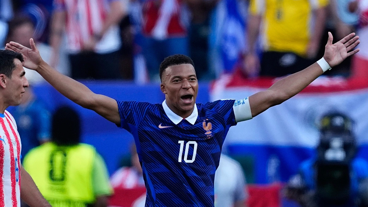 Mbappe - từ ngôi sao sân cỏ đến biểu tượng của World Cup