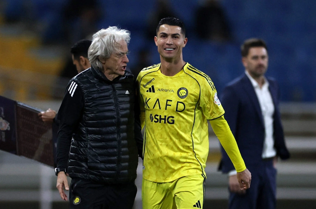 Tân HLV Bồ Đào Nha: 'Ronaldo chưa bao giờ là vấn đề' - Báo VnExpress Thể thao