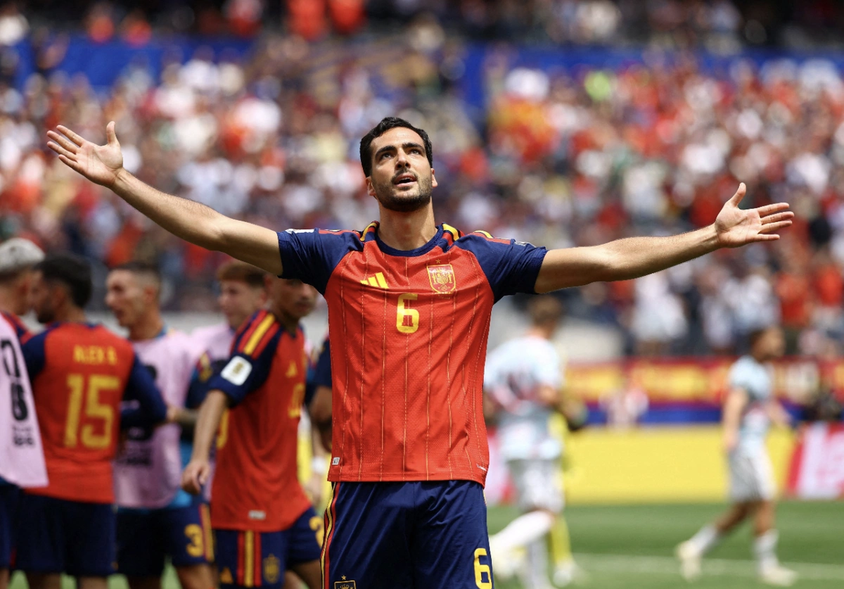 Mikel Merino - người chuyên đóng cảnh kết ở đội tuyển Tây Ban Nha