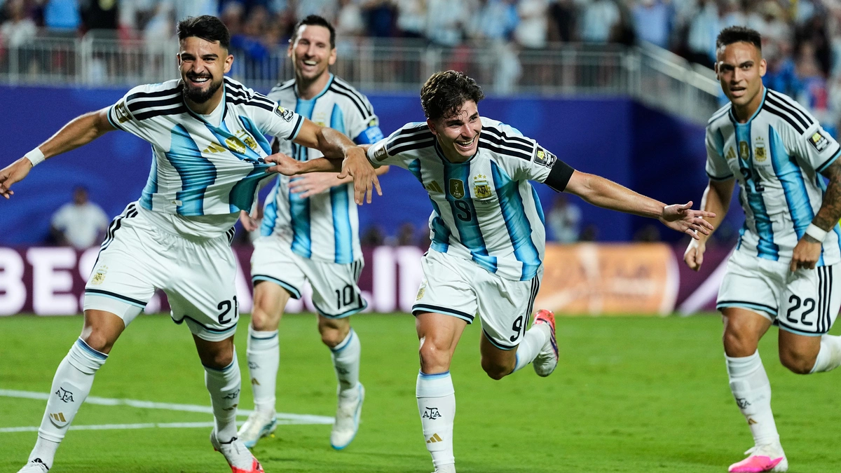 Bán kết World Cup chưa từng có trong lịch sử — photo: VnExpress Sports