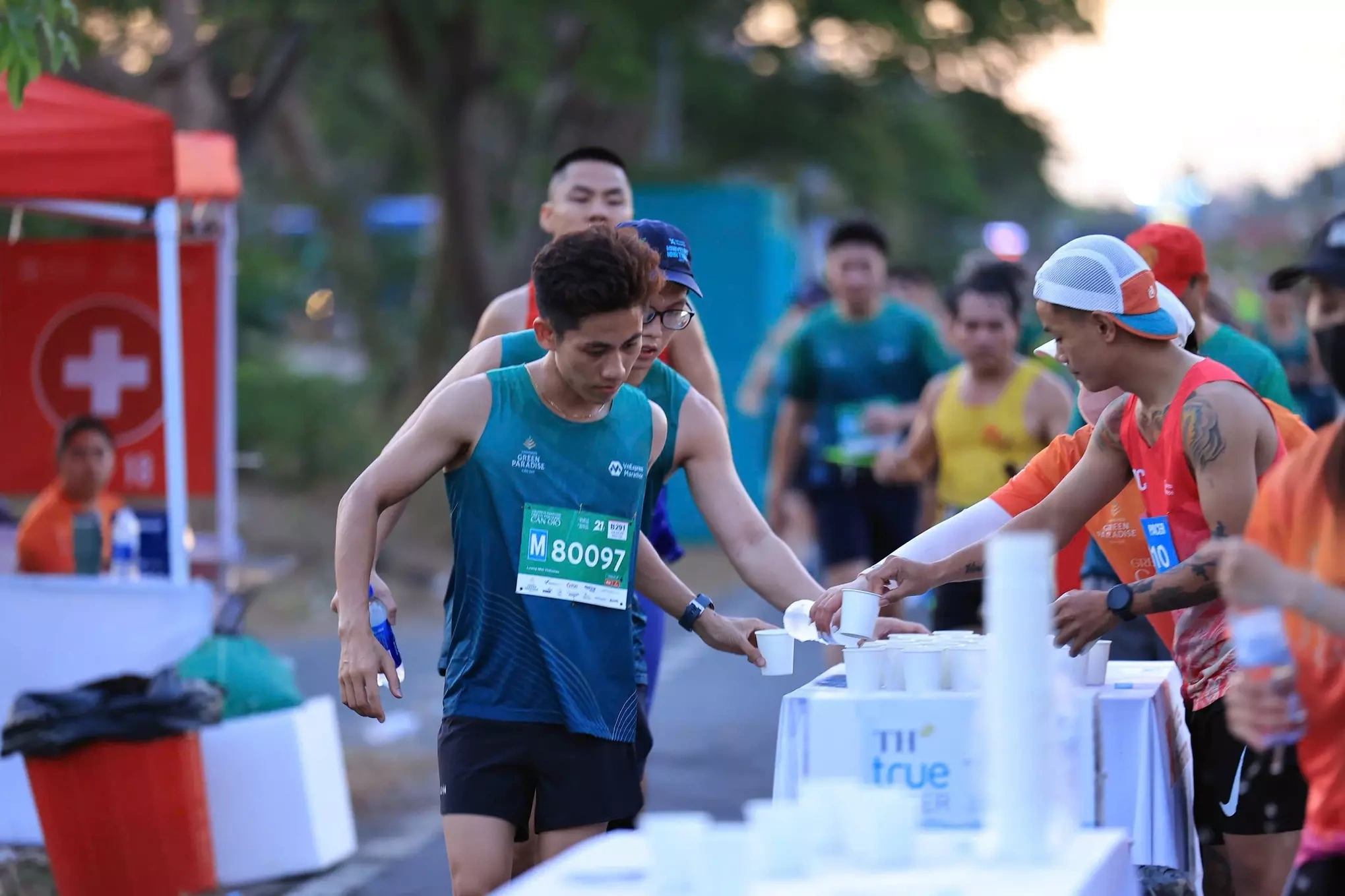 VnExpress Marathon Đà Nẵng 2026 diễn ra trong điều kiện nắng nóng