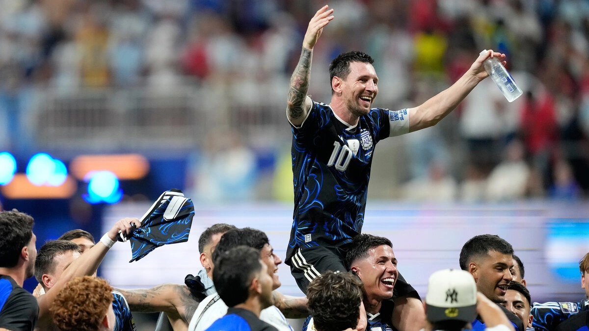 Messi san bằng kỷ lục hiếm của World Cup