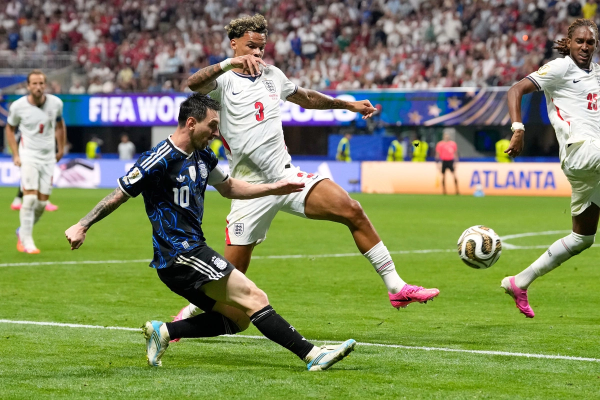 Messi thực hiện cú tạt bóng chính xác Messi tạt bóng chuẩn xác nhiều lần
