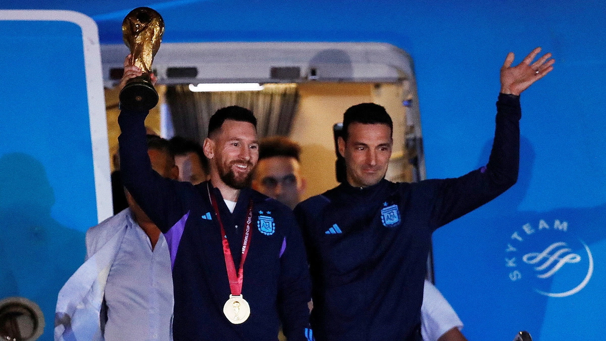 Lionel Scaloni - người lát đường cho Messi và Argentina