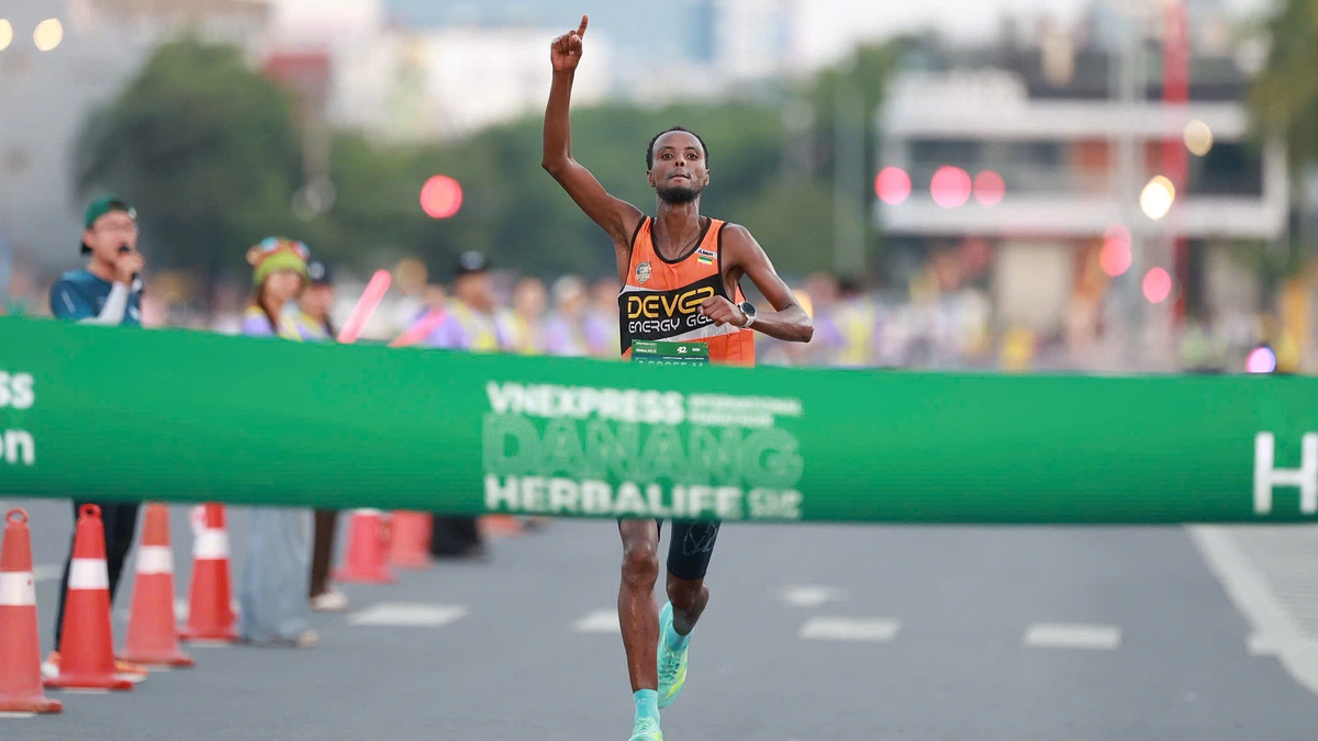 VĐV Ethiopia vô địch VM Đà Nẵng 2026, ba nữ runner phá sub3