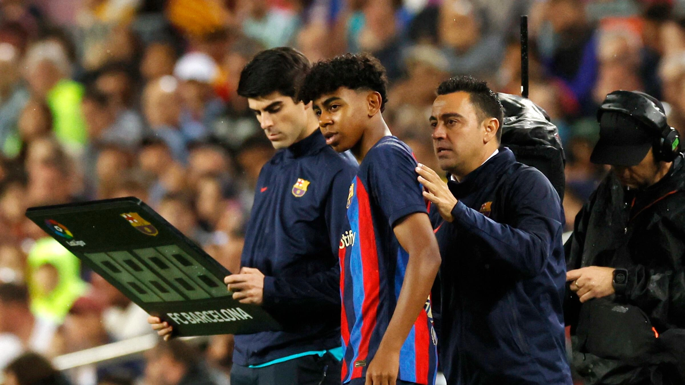 Xavi: 'Yamal biết cậu ấy khác biệt như Messi'