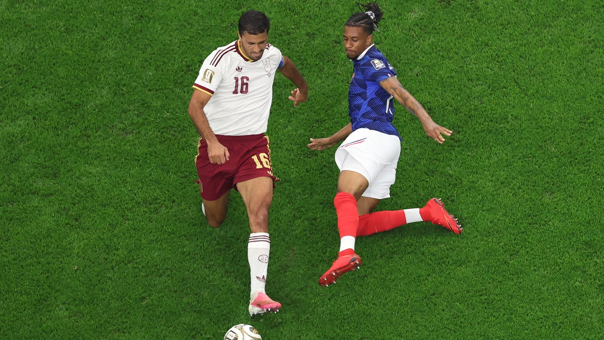 Phiên bản đỉnh cao của Rodri đấu Messi ở chung kết World Cup