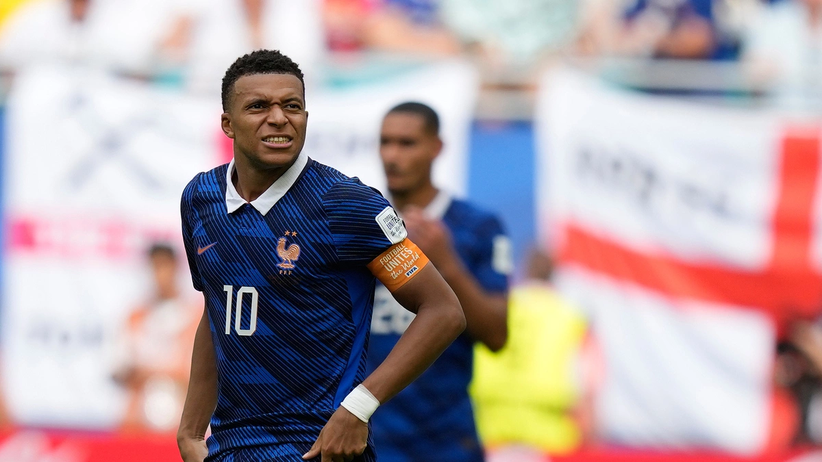 Mbappe: 'Thà vào chung kết hơn kỷ lục ghi bàn World Cup'