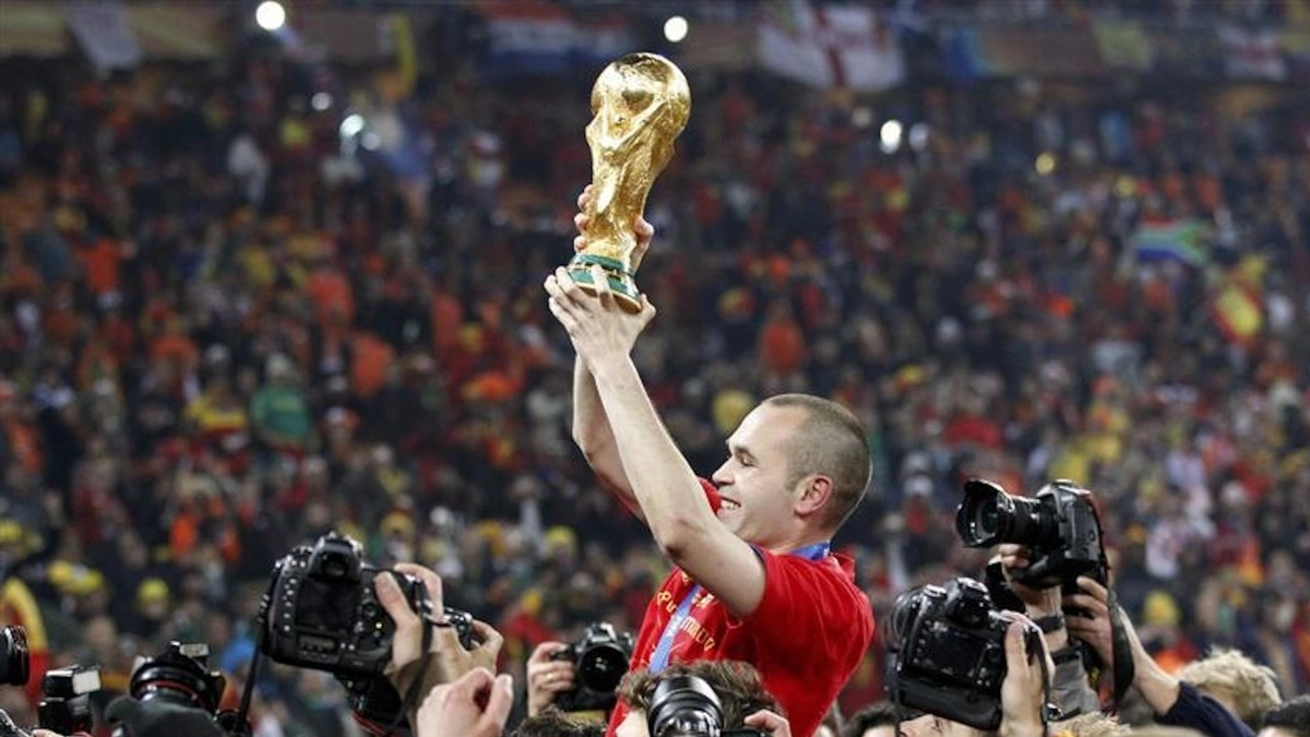 Iniesta: 'Không thể vô địch World Cup nhờ một người'