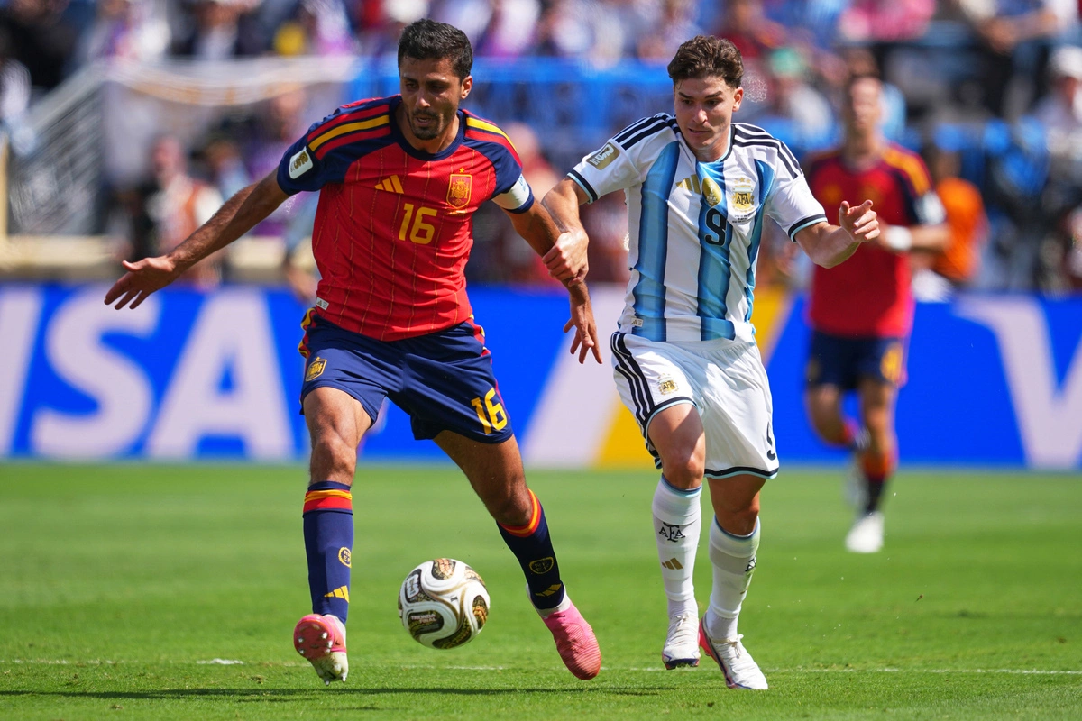 Tây Ban Nha phá những kỷ lục nào sau khi thắng Argentina