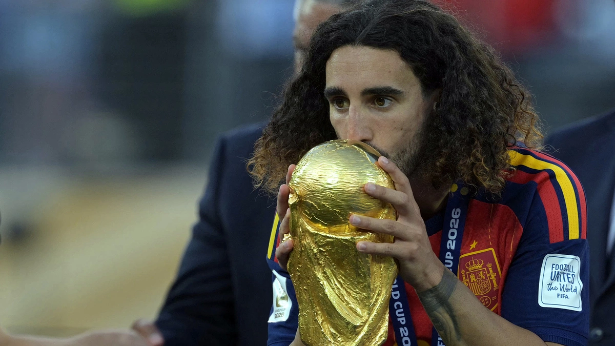 Chuyển nhượng giữa World Cup diễn ra thế nào
