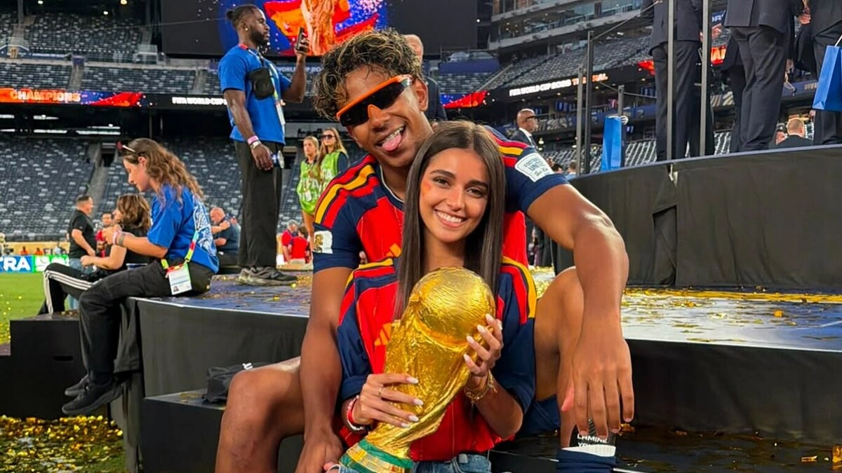 Bạn gái chúc mừng Yamal vô địch World Cup