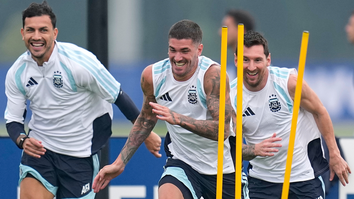 De Paul: 'Nụ cười của Argentina làm phiền một số người'